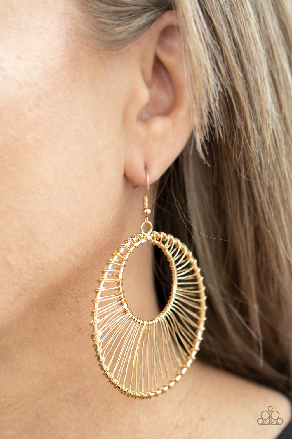 five-dollar-jewelry-artisan-applique-gold-earrings-paparazzi-accessories