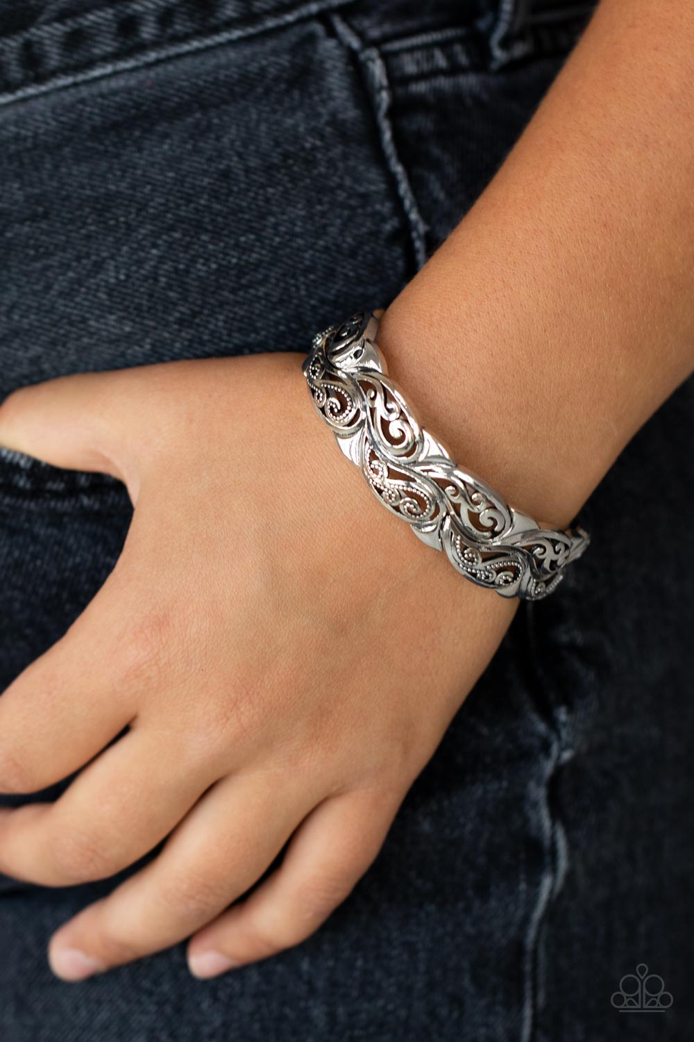 five-dollar-jewelry-paisley-portico-silver-bracelet-paparazzi-accessories
