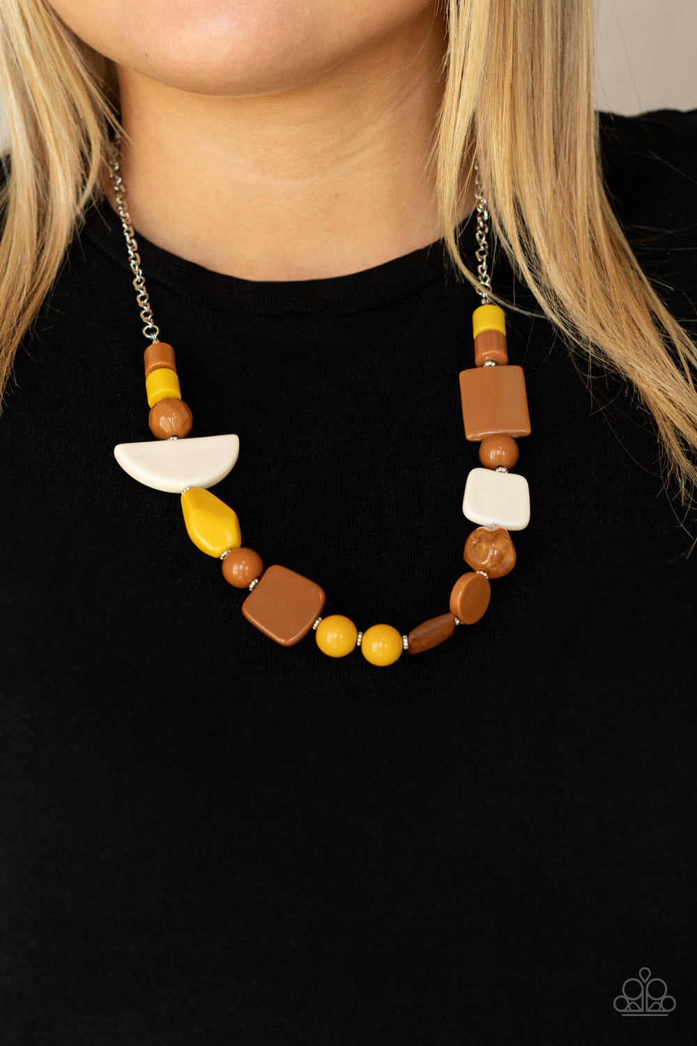 five-dollar-jewelry-tranquil-trendsetter-yellow-necklace-paparazzi-accessories