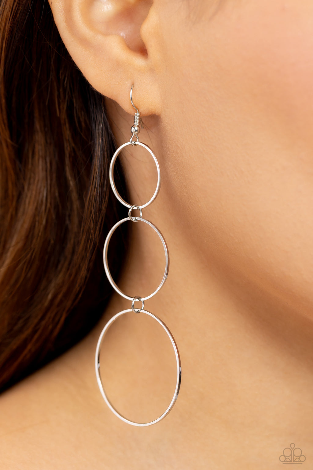 five-dollar-jewelry-urban-ozone-silver-earrings-paparazzi-accessories