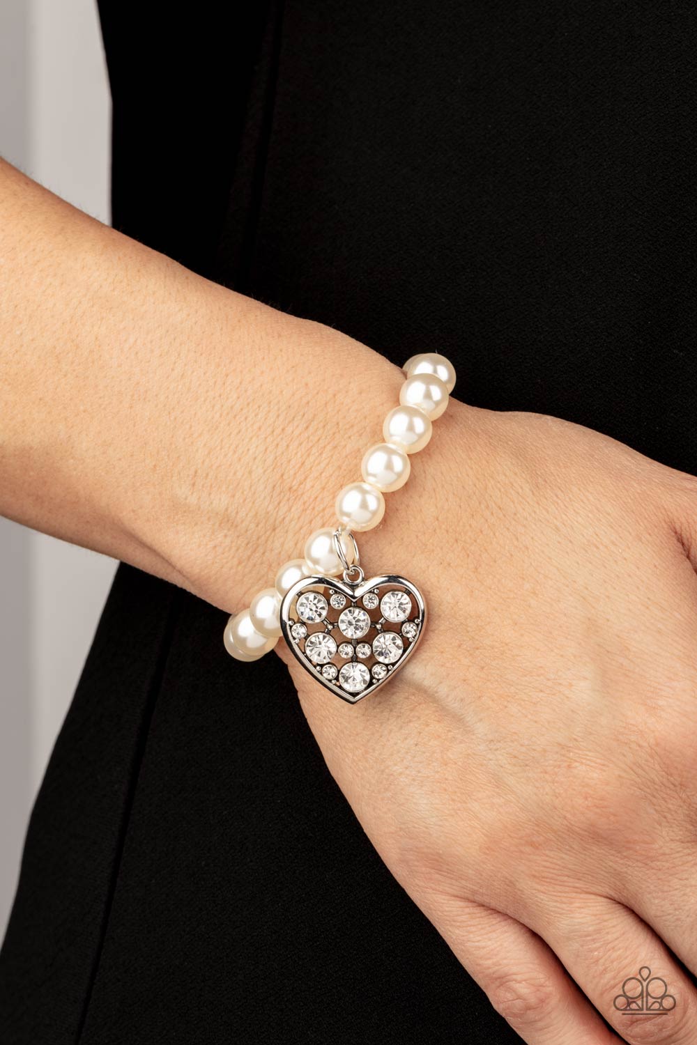 five-dollar-jewelry-cutely-crushing-white-bracelet-paparazzi-accessories