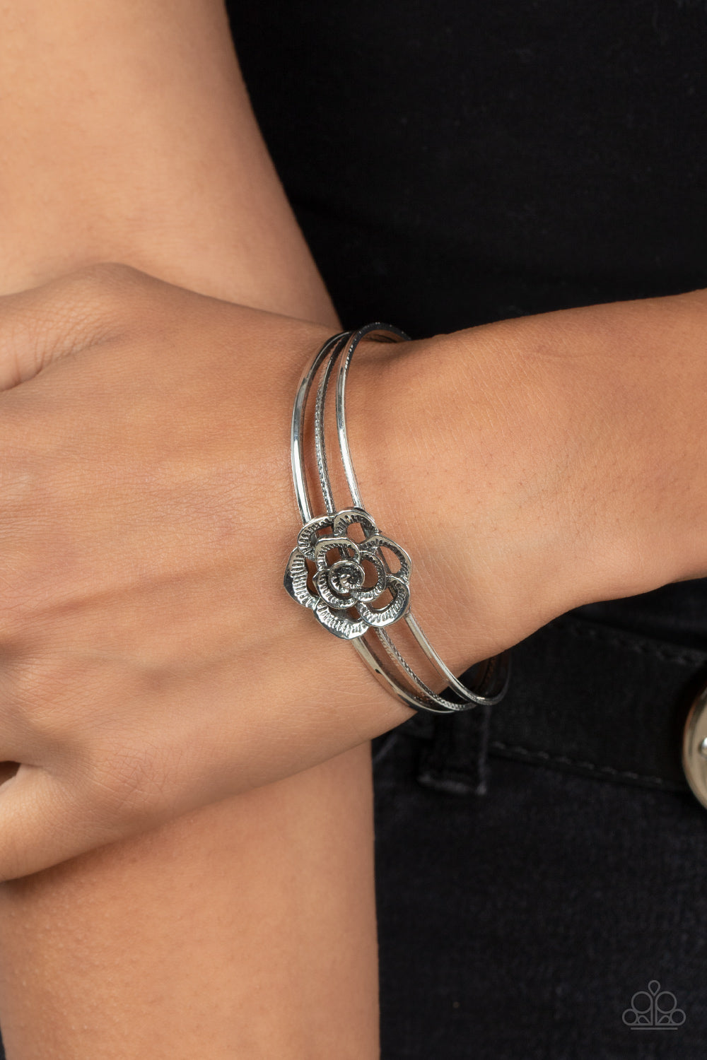 five-dollar-jewelry-rosy-repose-silver-bracelet-paparazzi-accessories