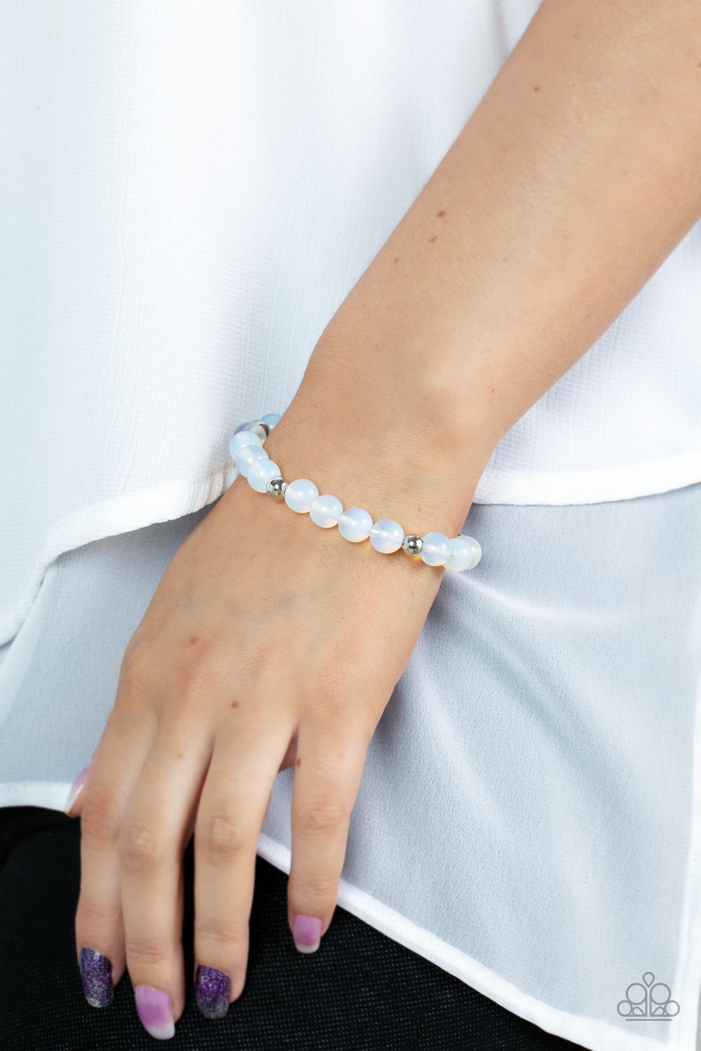 five-dollar-jewelry-forever-and-a-daydream-white-bracelet-paparazzi-accessories