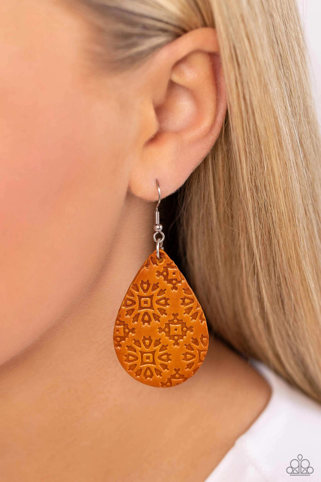 five-dollar-jewelry-stylishly-subtropical-orange-earrings-paparazzi-accessories