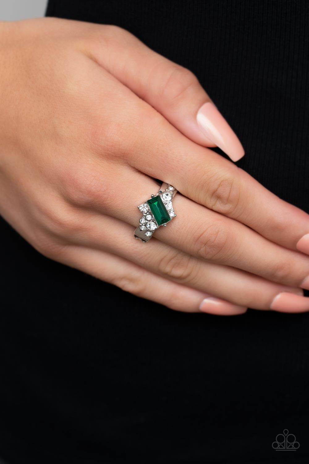 five-dollar-jewelry-tip-the-balance-green-ring-paparazzi-accessories