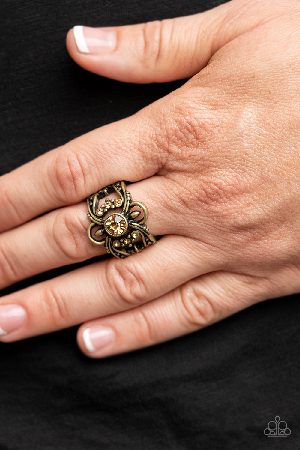 five-dollar-jewelry-we-wear-crowns-here-brass-ring-paparazzi-accessories