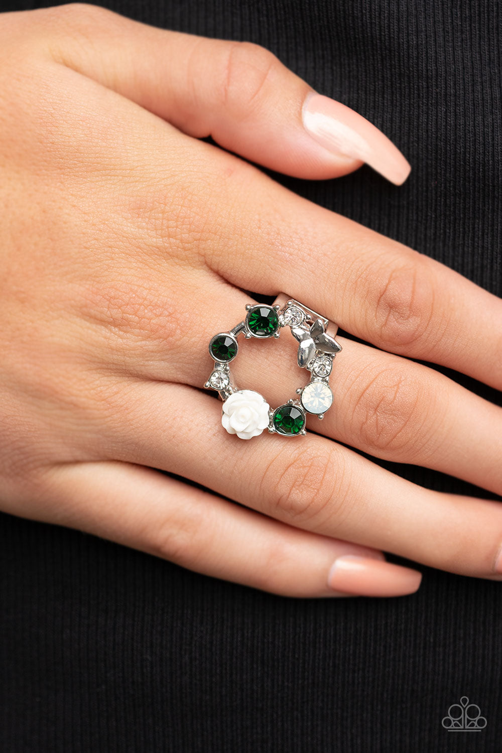 five-dollar-jewelry-butterfly-bustle-green-ring-paparazzi-accessories