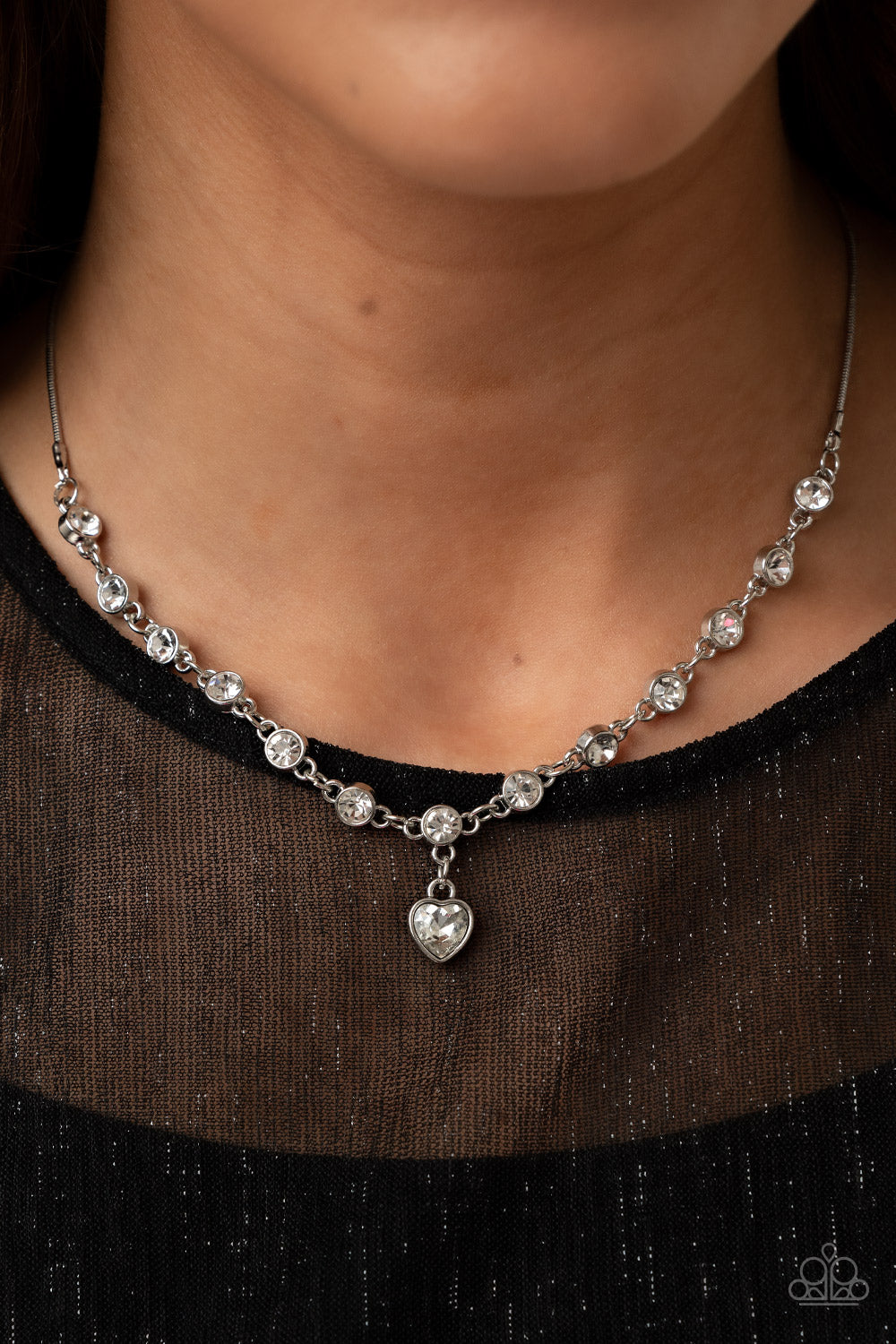 five-dollar-jewelry-true-love-trinket-white-necklace-paparazzi-accessories