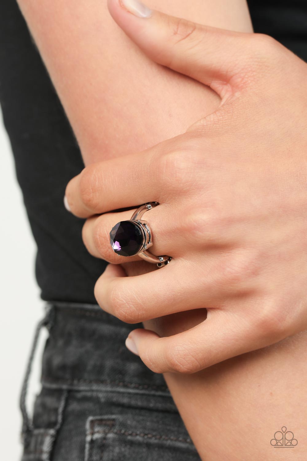 five-dollar-jewelry-updated-dazzle-purple-ring-paparazzi-accessories