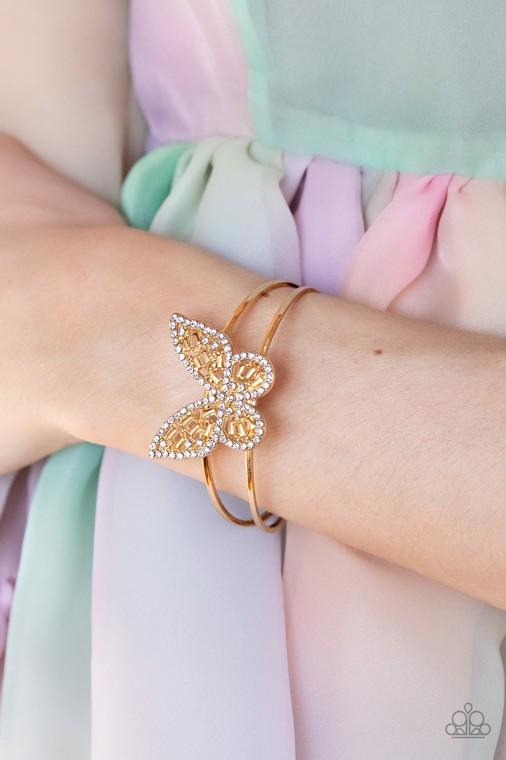 five-dollar-jewelry-butterfly-bella-gold-bracelet-paparazzi-accessories