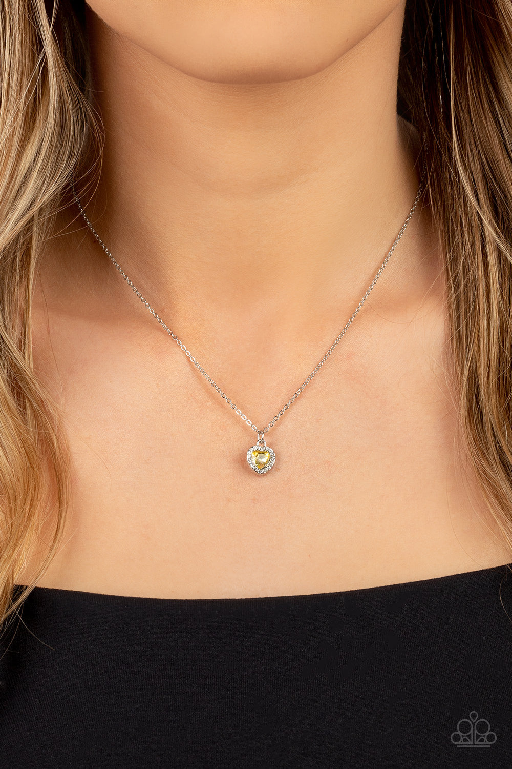 five-dollar-jewelry-a-little-lovestruck-yellow-necklace-paparazzi-accessories