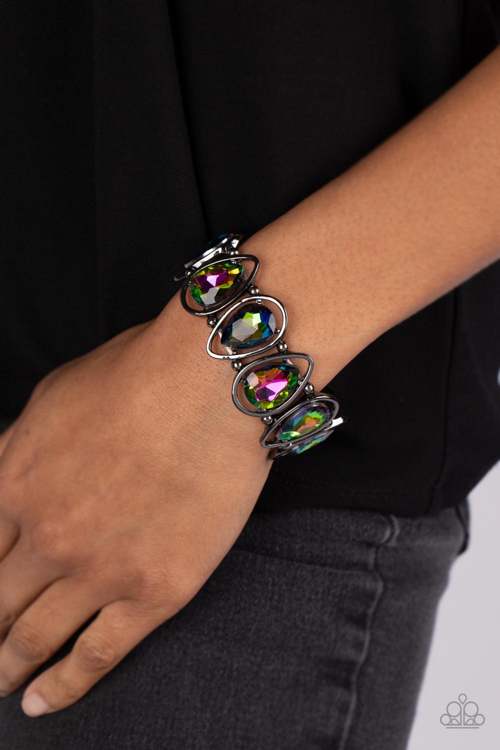 five-dollar-jewelry-the-sparkle-society-multi-5078-paparazzi-accessories