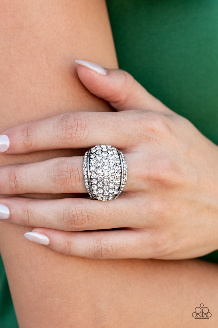 five-dollar-jewelry-running-off-sparkle-white-ring-paparazzi-accessories