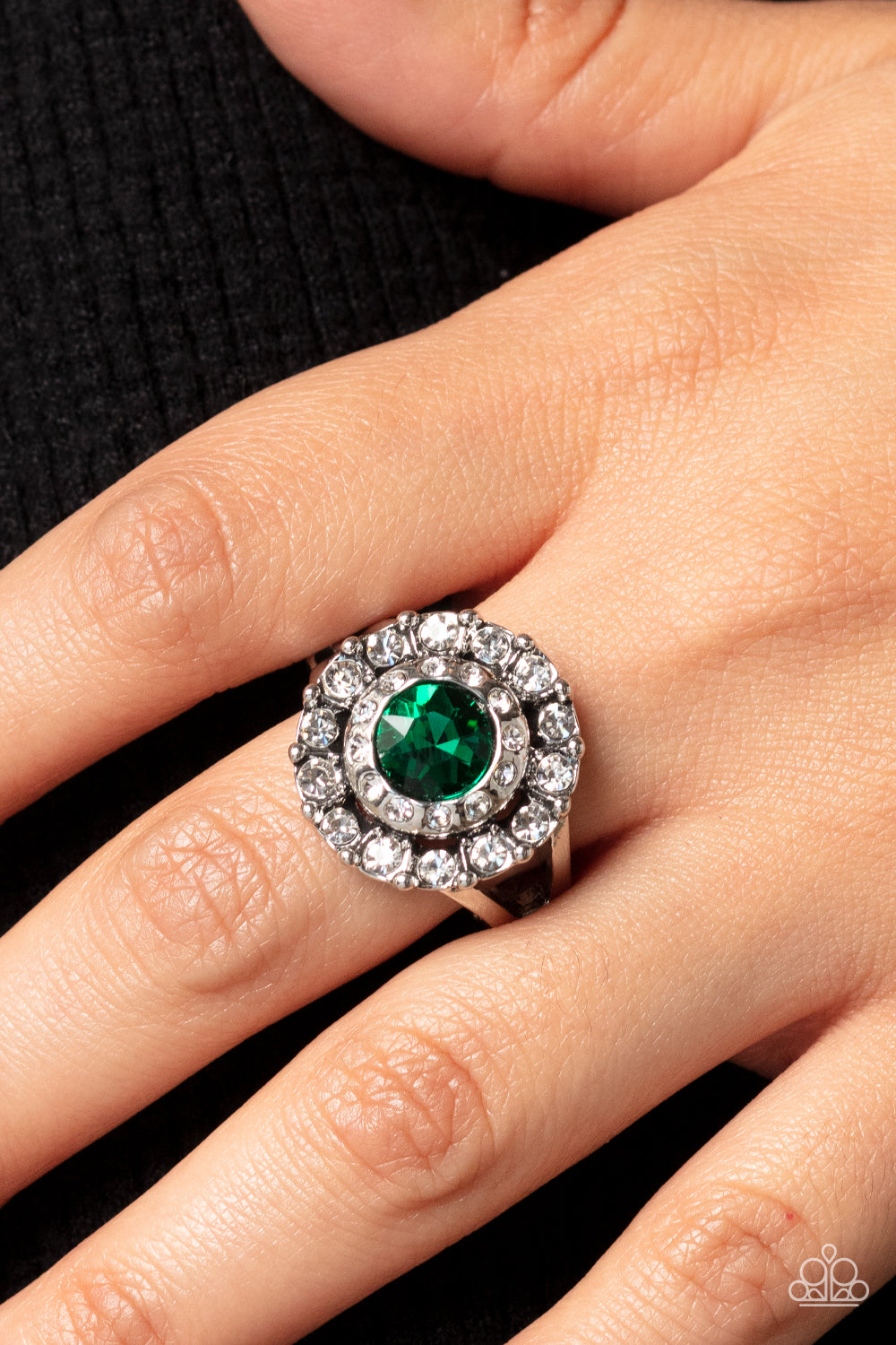 five-dollar-jewelry-twinkling-trance-green-ring-paparazzi-accessories