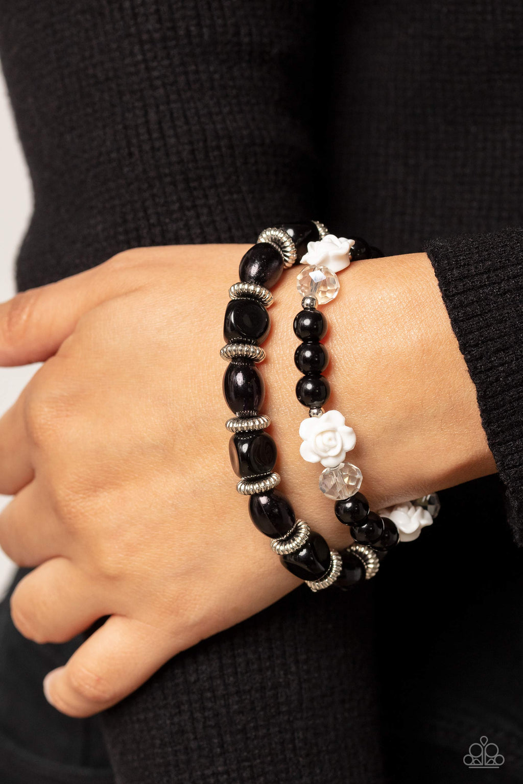 five-dollar-jewelry-who-rose-there-black-paparazzi-accessories