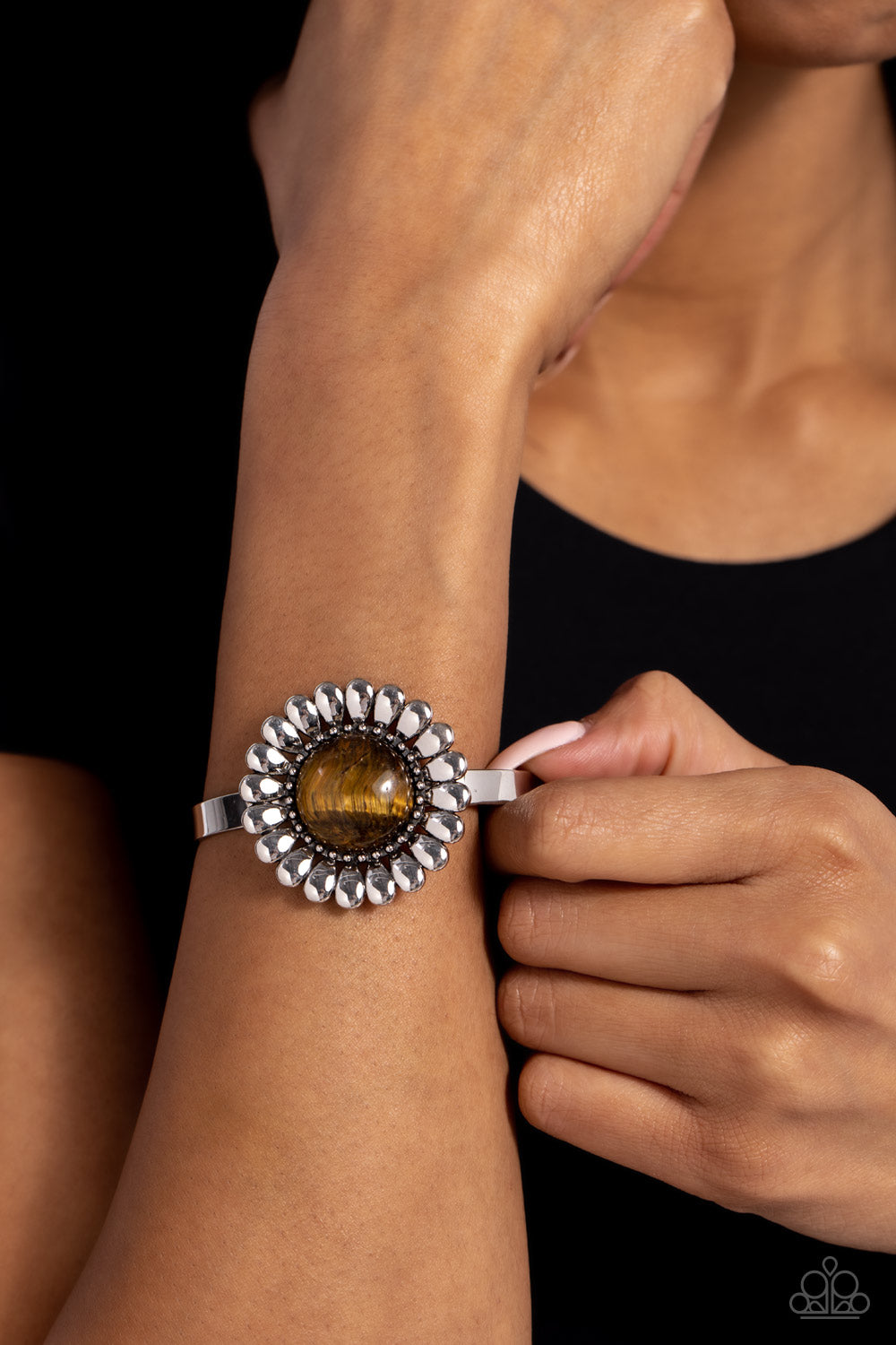 five-dollar-jewelry-organic-orchard-brown-bracelet-paparazzi-accessories