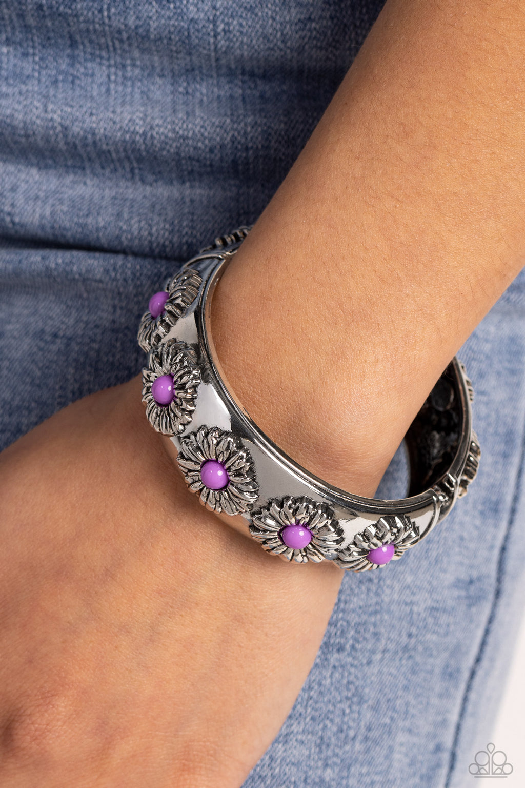 five-dollar-jewelry-taking-floral-purple-bracelet-paparazzi-accessories