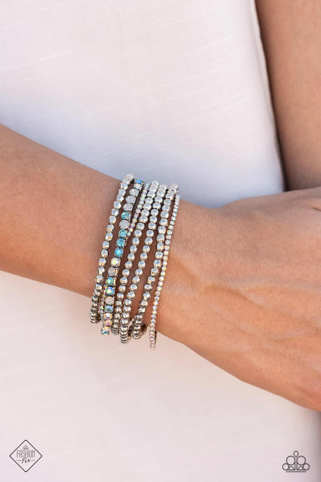 five-dollar-jewelry-stellar-sequence-blue-bracelet-paparazzi-accessories