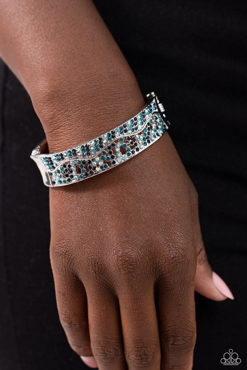 five-dollar-jewelry-wavy-whimsy-blue-bracelet-paparazzi-accessories