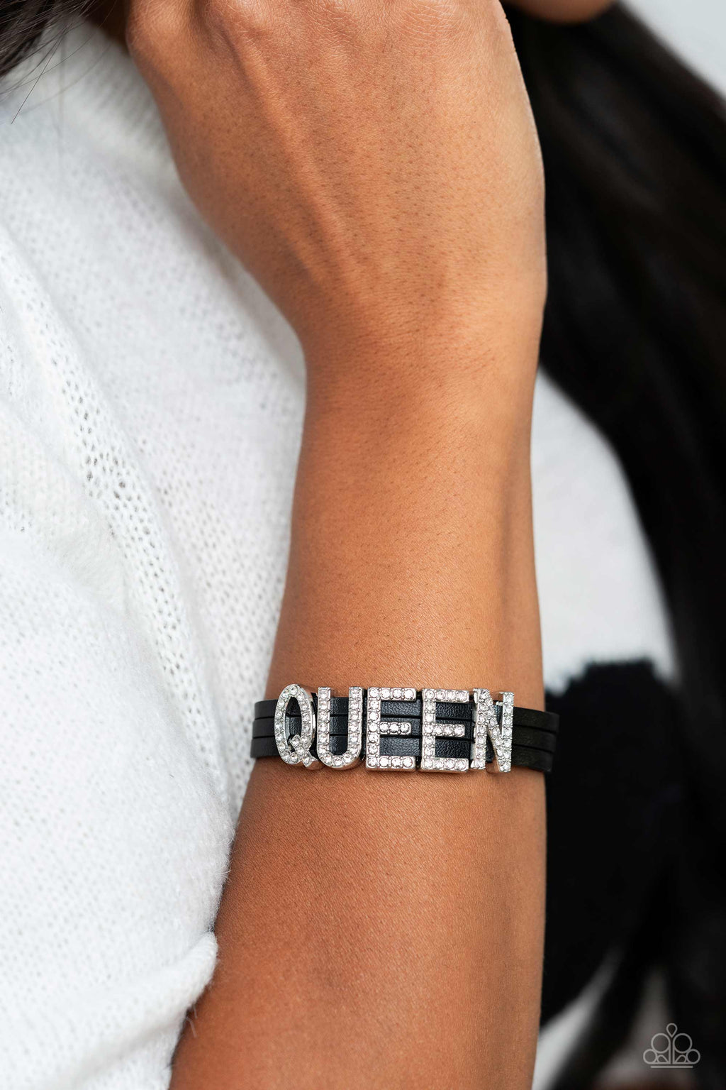 five-dollar-jewelry-queen-of-my-life-black-bracelet-paparazzi-accessories