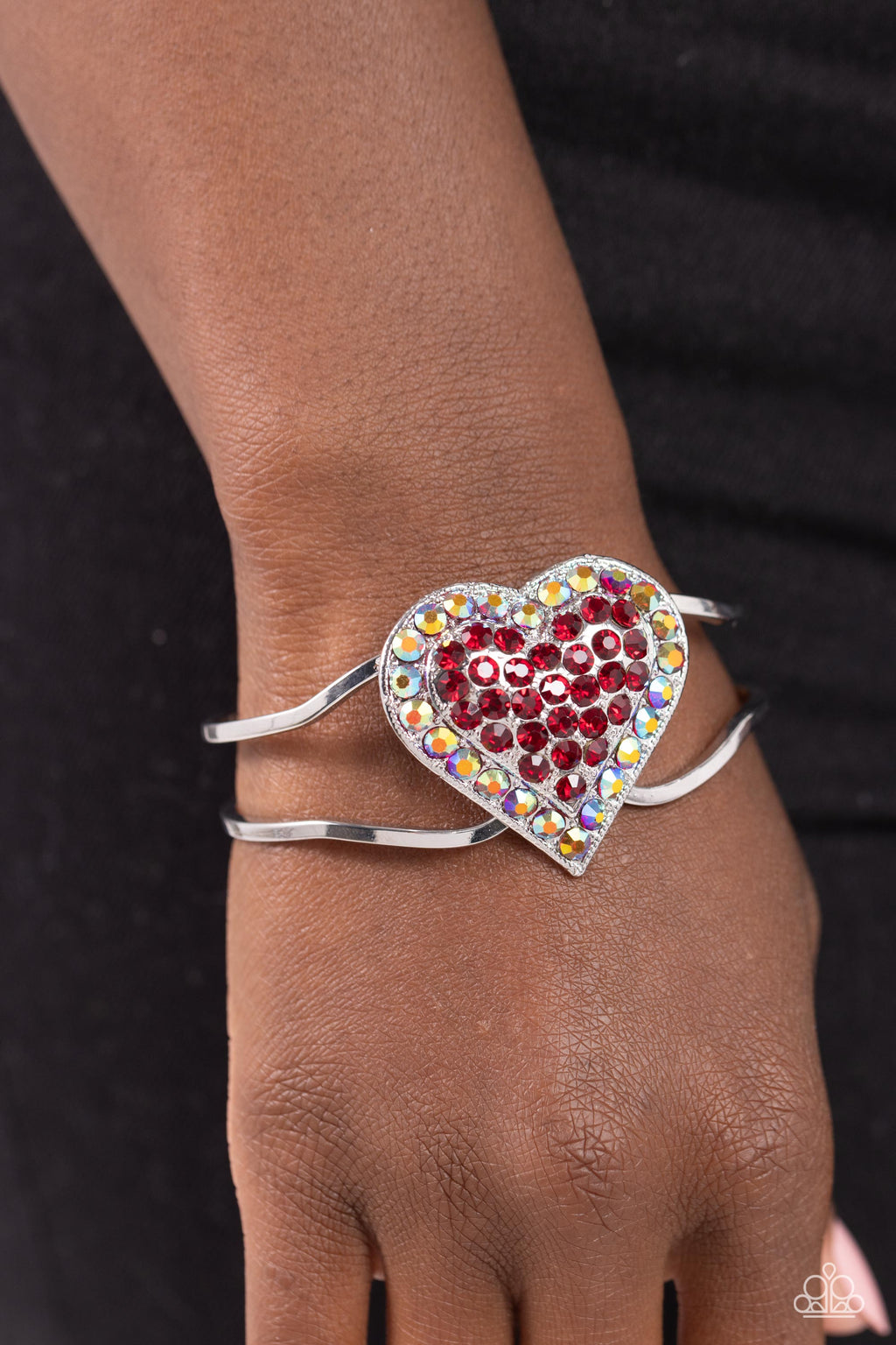 five-dollar-jewelry-flirtatious-finale-red-paparazzi-accessories