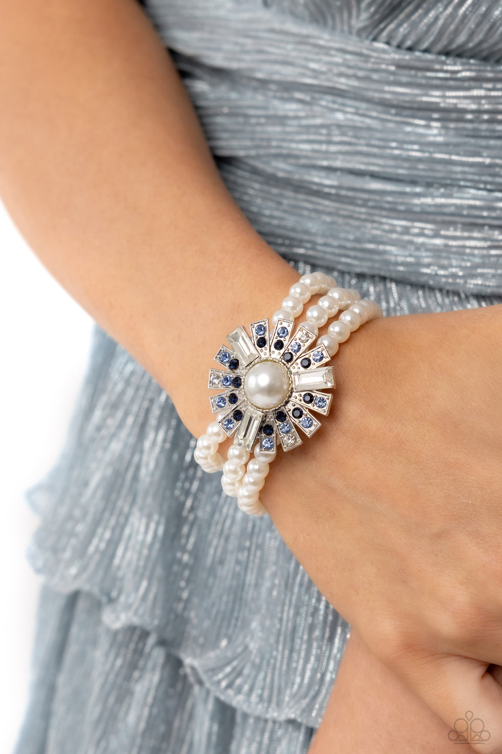 five-dollar-jewelry-gifted-gatsby-blue-bracelet-paparazzi-accessories