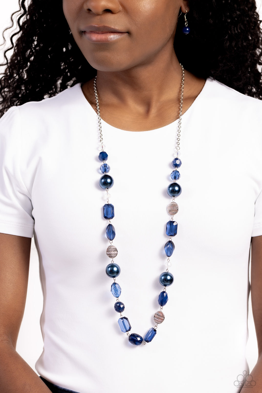 eight-dollar-jewelry-timelessly-tailored-blue-necklace-paparazzi-accessories