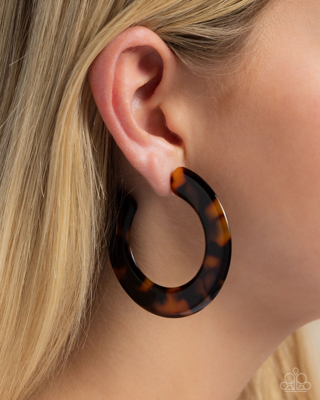 five-dollar-jewelry-spotted-scoop-brown-earrings-paparazzi-accessories