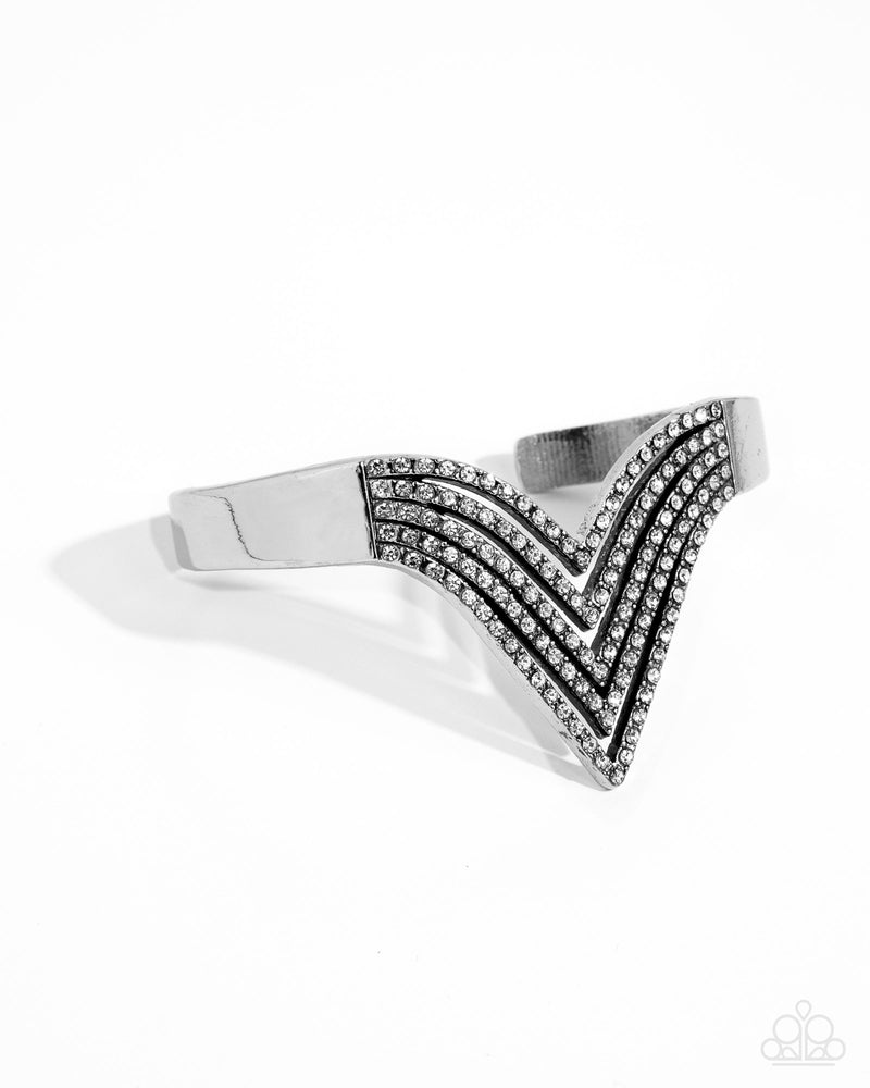 five-dollar-jewelry-pressure-point-white-bracelet-paparazzi-accessories
