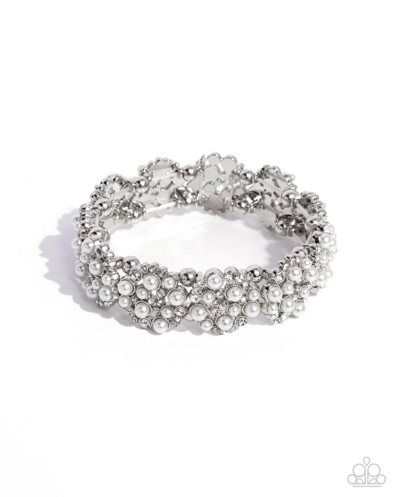 five-dollar-jewelry-were-you-dazzled-white-paparazzi-accessories