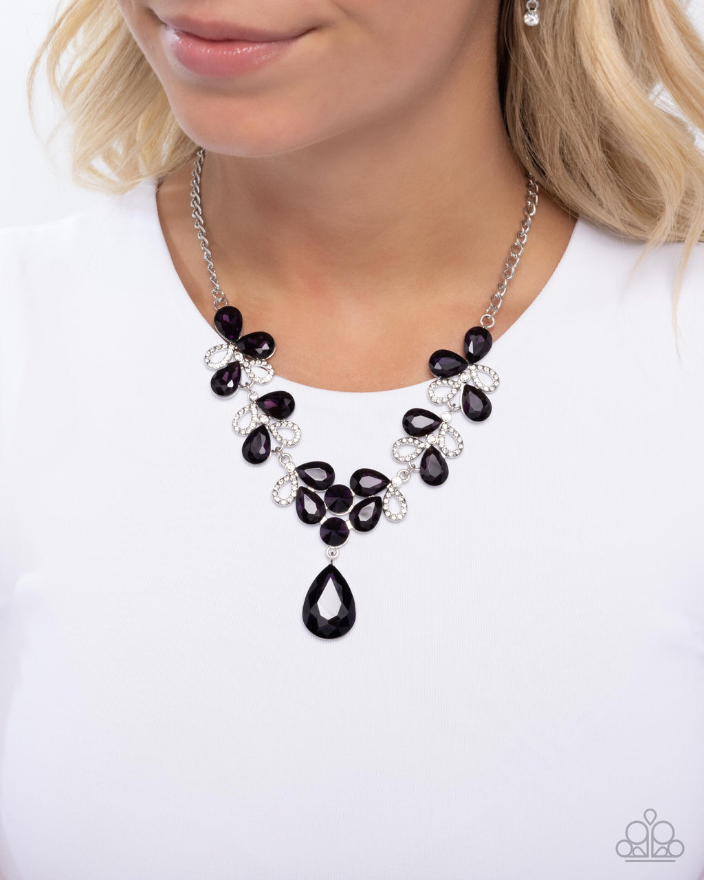 Solo Exhibition - Purple Necklace - Paparazzi Accessories