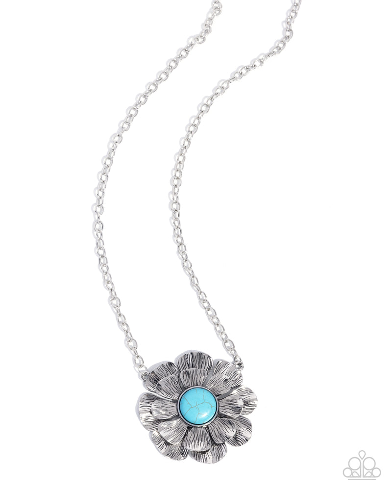 five-dollar-jewelry-floral-form-blue-necklace-paparazzi-accessories