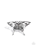 eight-dollar-jewelry-majestic-moth-silver-ring-paparazzi-accessories