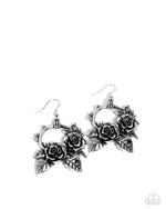 five-dollar-jewelry-wanderlust-wreath-silver-earrings-paparazzi-accessories
