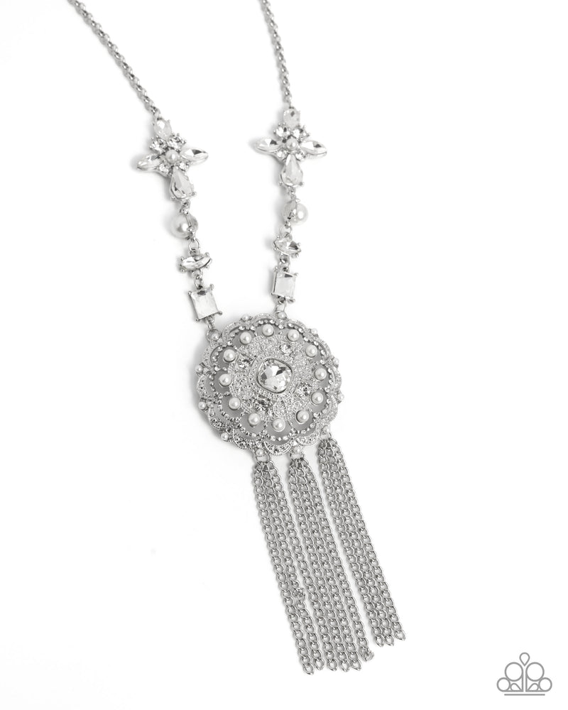 five-dollar-jewelry-virtuous-venture-white-necklace-paparazzi-accessories