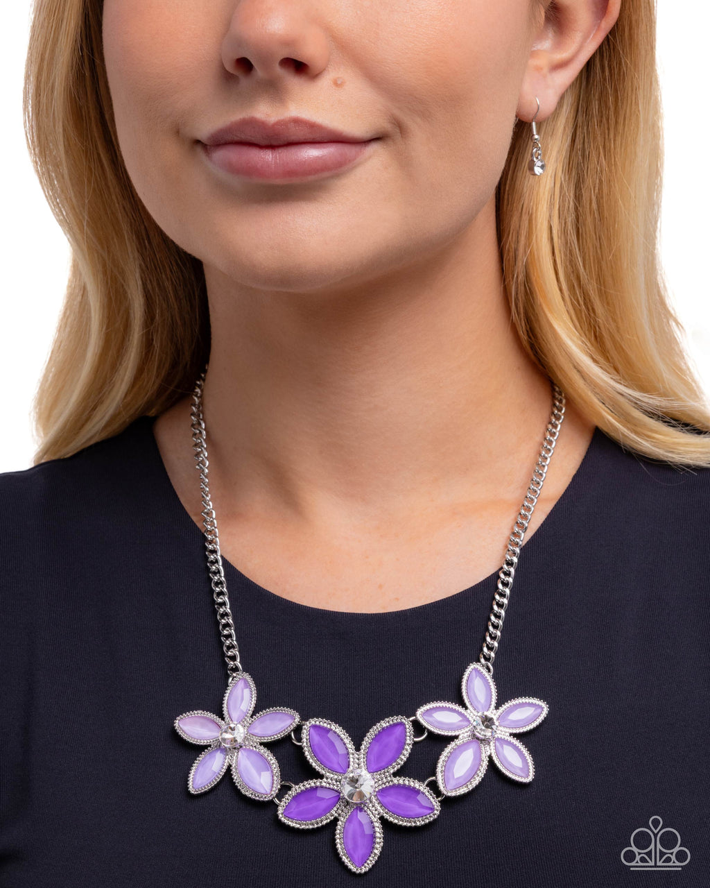 eight-dollar-jewelry-blooming-bragging-rights-purple-necklace-paparazzi-accessories