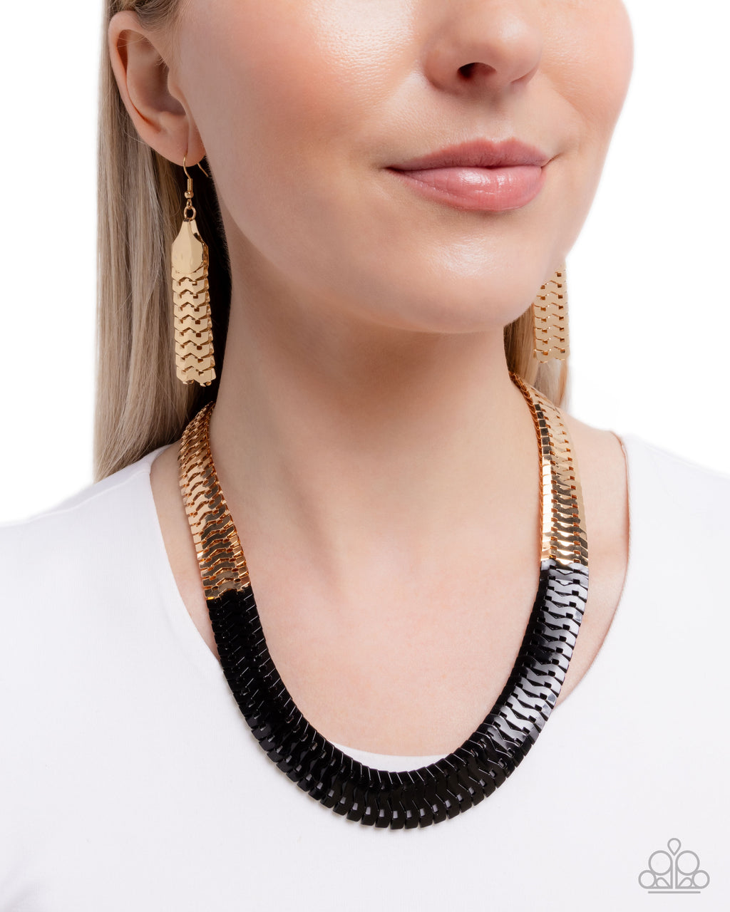 eight-dollar-jewelry-painted-paradox-black-necklace-paparazzi-accessories