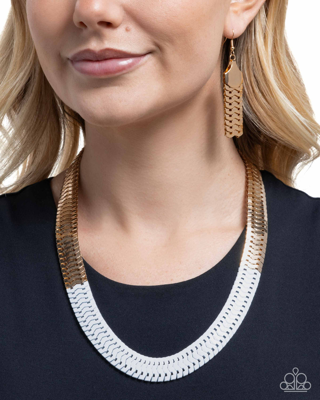 eight-dollar-jewelry-painted-paradox-white-necklace-paparazzi-accessories
