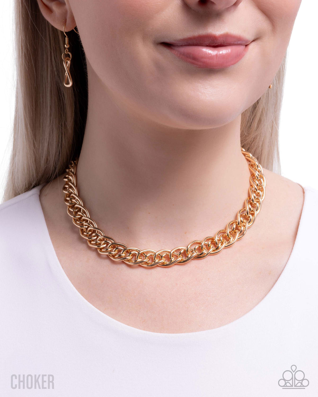eight-dollar-jewelry-lustrous-links-gold-necklace-paparazzi-accessories