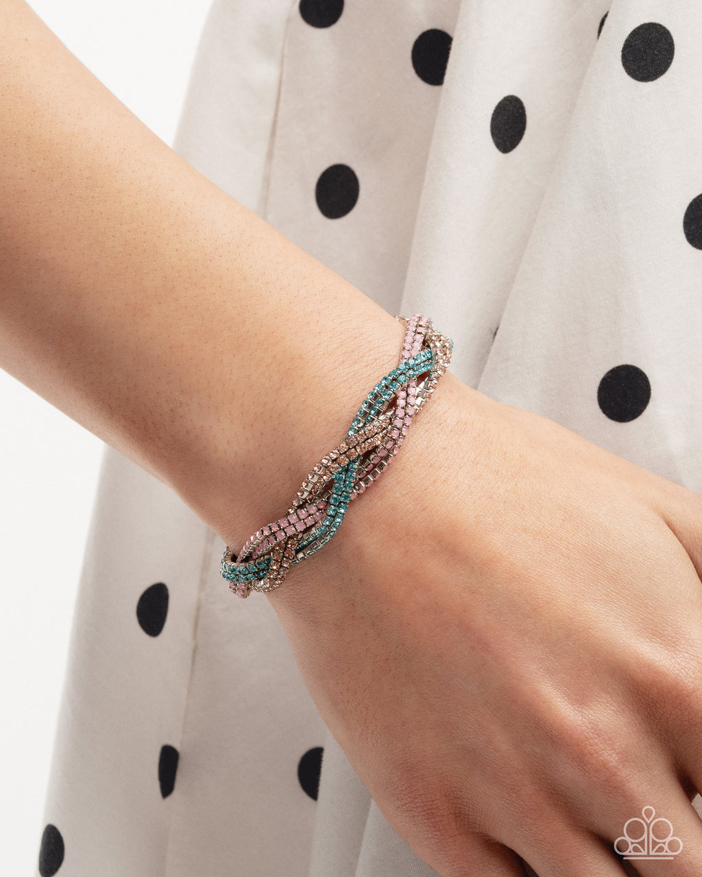 eight-dollar-jewelry-treasured-twists-multi-bracelet-paparazzi-accessories