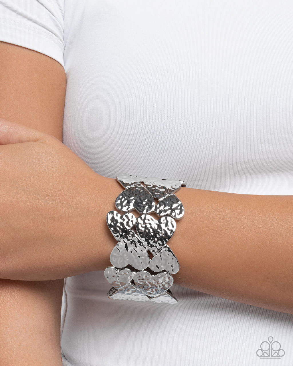 eight-dollar-jewelry-heart-headline-silver-bracelet-paparazzi-accessories