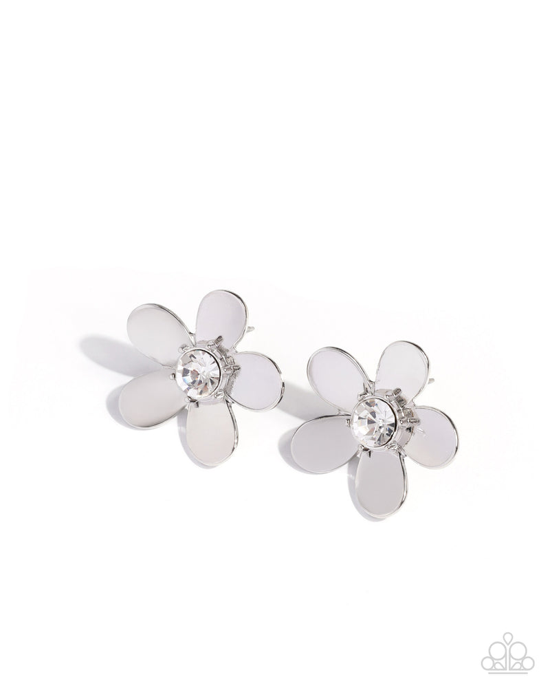 eight-dollar-jewelry-blooming-boutique-white-post earrings-paparazzi-accessories