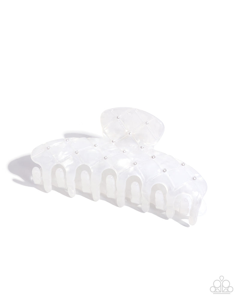 eight-dollar-jewelry-precise-pearls-white-hair clip-paparazzi-accessories
