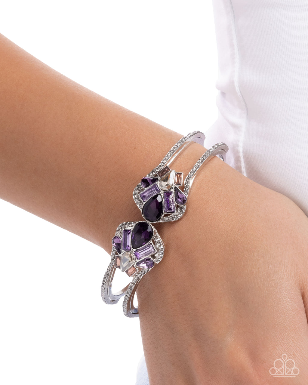 eight-dollar-jewelry-cosmopolitan-catwalk-purple-bracelet-paparazzi-accessories