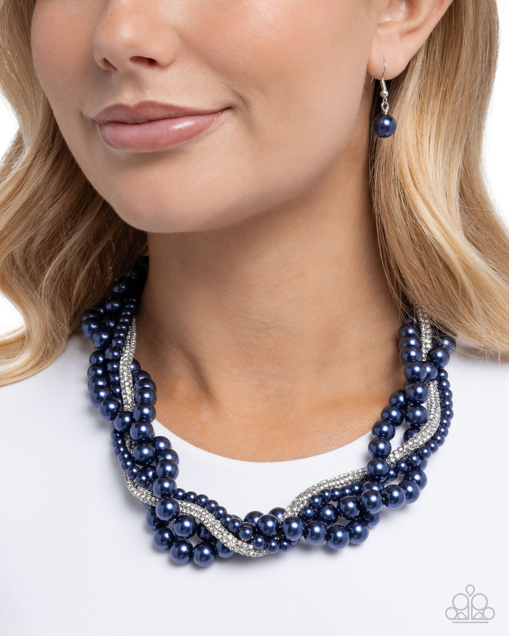 eight-dollar-jewelry-pearl-pinnacle-blue-necklace-paparazzi-accessories