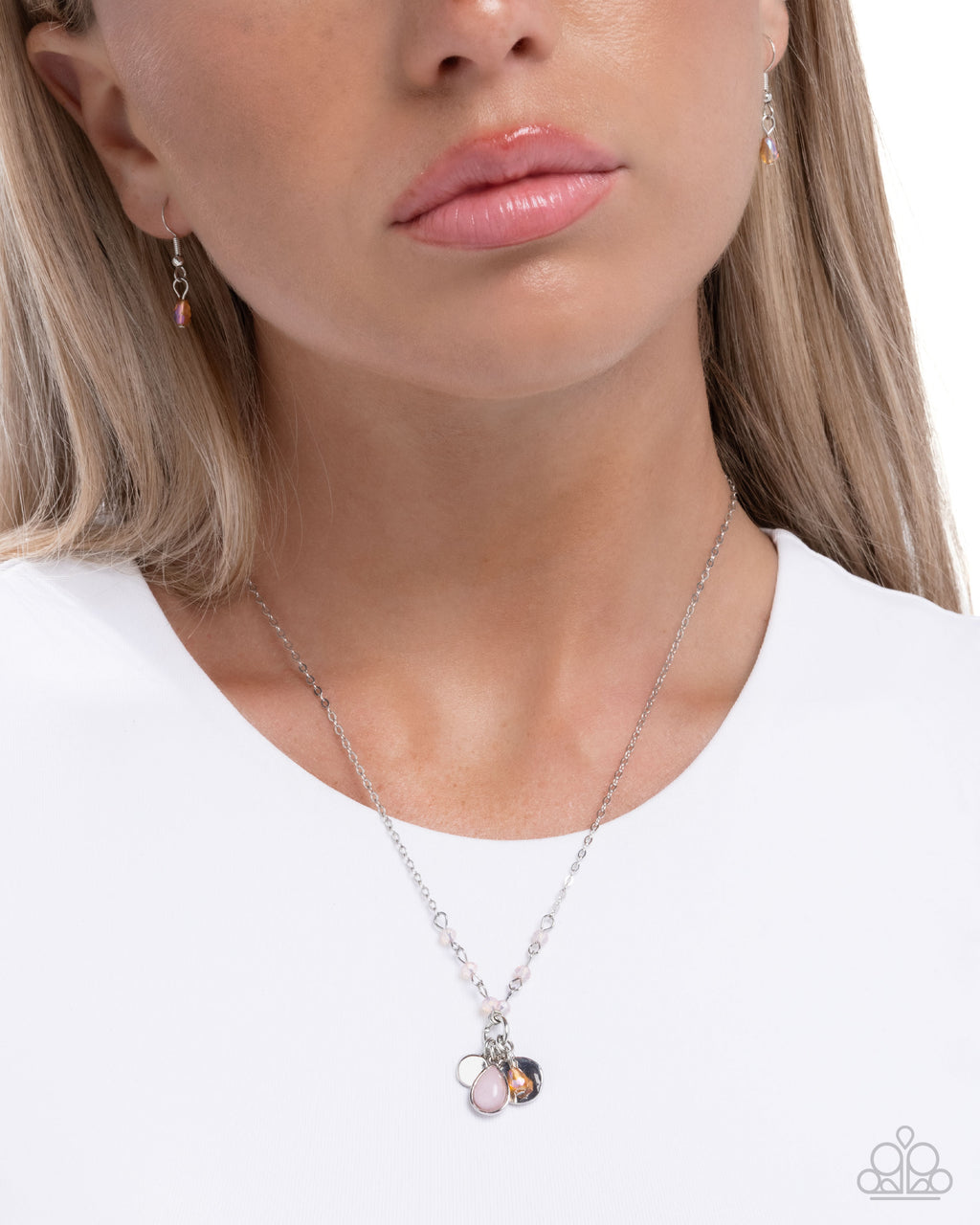 eight-dollar-jewelry-playful-parade-pink-necklace-paparazzi-accessories