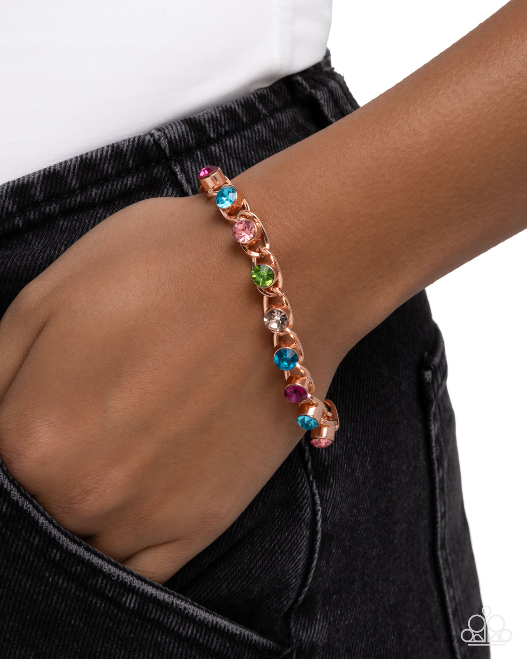 eight-dollar-jewelry-flashy-finesse-copper-bracelet-paparazzi-accessories