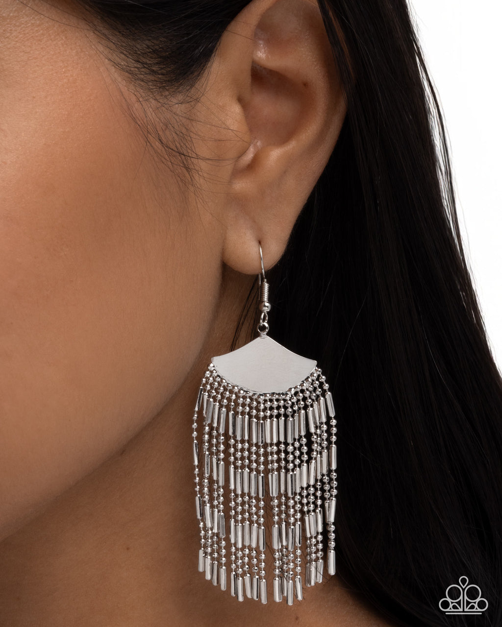 eight-dollar-jewelry-fringe-foundation-silver-earrings-paparazzi-accessories