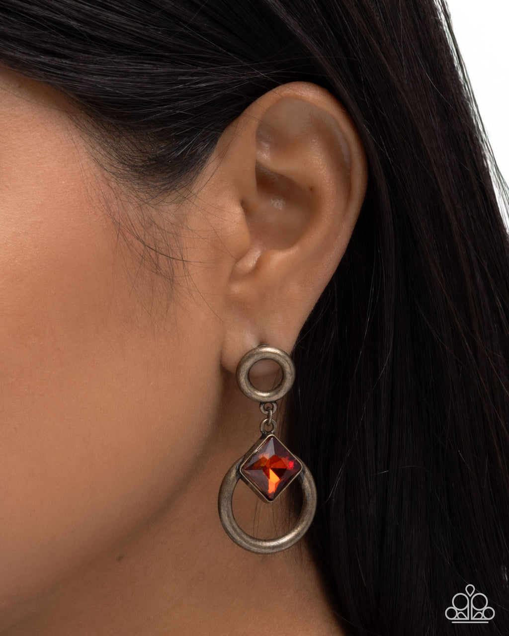 eight-dollar-jewelry-indulgent-icon-brass-post earrings-paparazzi-accessories