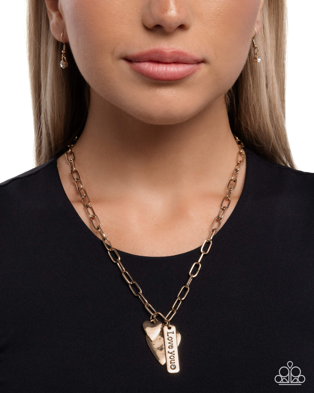 eight-dollar-jewelry-valentines-victory-gold-necklace-paparazzi-accessories